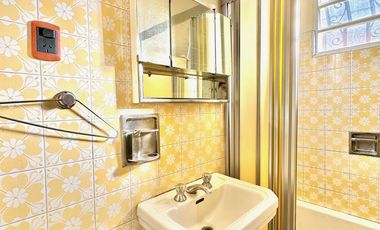 CHALET EN PH INTERNO, 3 AMBIENTES PERFECTO ESTADO CON AMPLIO PATIO Y  FONDO VERDE