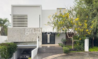 Casa con reconocimiento arquitectónico en venta en Valle Real