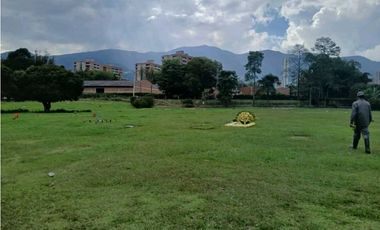 SE VENDE LOTE DOBLE FUNERARIO EN EL CEMENTERIO JARDINES MONTESACRO