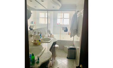 CASA EN  VENTA EN ALTOS DEL POBLADO CERCA A LA UNIVERSIDAD CES