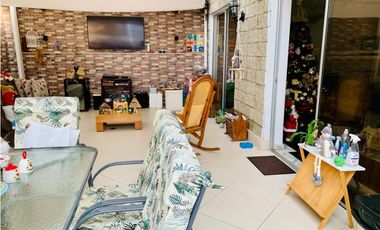 CASA EN  VENTA EN ALTOS DEL POBLADO CERCA A LA UNIVERSIDAD CES