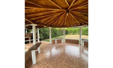 CABAÑA EN SAN JERONIMO