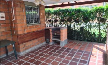 CASA EN VENTA EN SAN JERONIMO EN UNIDAD CERRADA ANTIOQUIA