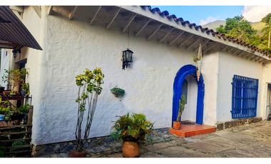 CASA FINCA EN  VENTA EN  EL POBLADO MEDELLIN  CERCA AL TESORO