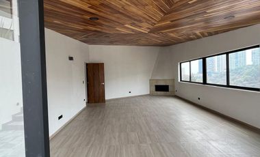 Casa en Venta en Lomas de las Palmas Huixquilucan  Estado de México