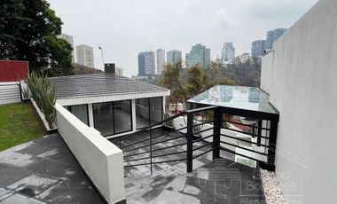 Casa en Venta en Lomas de las Palmas Huixquilucan  Estado de México