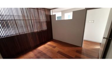 ARRIENDO APARTAMENTO NOGAL, 110 Mts