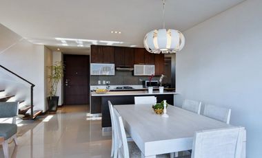 Apartamento Duplex Amoblado en Alquiler en Poblado sector Lalinde