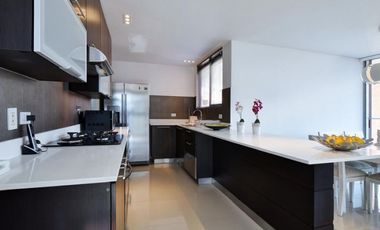 Apartamento Duplex Amoblado en Alquiler en Poblado sector Lalinde