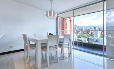 Apartamento Duplex Amoblado en Alquiler en Poblado sector Lalinde