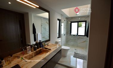 Casa de Lujo en Venta en Valle Real