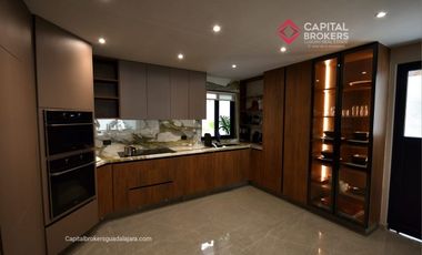 Casa de Lujo en Venta en Valle Real