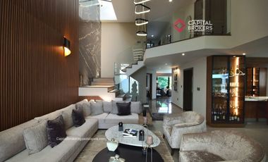 Casa de Lujo en Venta en Valle Real