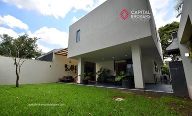 Casa de Lujo en Venta en Valle Real