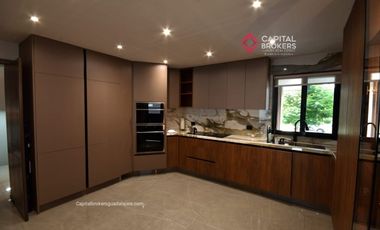 Casa de Lujo en Venta en Valle Real