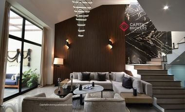Casa de Lujo en Venta en Valle Real