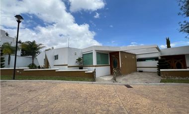 Casa en Venta de un nivel con Alberca en Pedregal Sn Fco, Tulancingo
