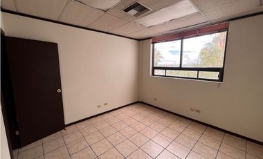 Oficina corporativa  55m2 en renta Edificio Triunfo