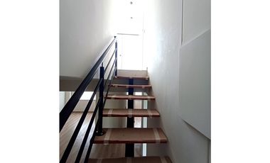 Departamento dúplex de  4 dormitorios de estreno
