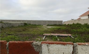 VENDO LOTE DE TERRENO FRENTE AL MAR