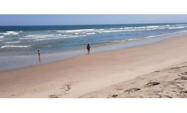 VENDO LOTE DE TERRENO FRENTE AL MAR