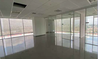 OFICINA 123M2 MANTENIMIENTO INCLUIDO TORRE ANCON, EN COSTA DEL ESTE