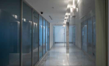 OFICINA 123M2 MANTENIMIENTO INCLUIDO TORRE ANCON, EN COSTA DEL ESTE