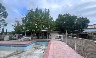 SE VENDE TERRENO EN VIA INTERAMERICANA CON CASA EN NUEVA GORGONA