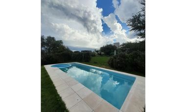 IMPERDIBLE CASA EN BARRIO CERRADO LOMAS DEL REY