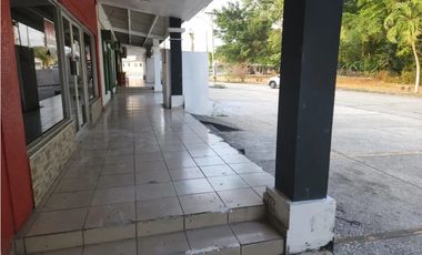 ALQUILO LOCAL EN LAS PRADERAS DE SAN ANTONIO $1.100!!