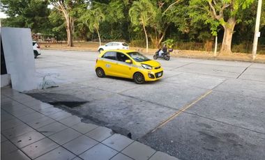 ALQUILO LOCAL EN LAS PRADERAS DE SAN ANTONIO $1.100!!