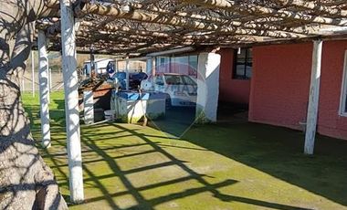 Casa con Parcela en Rauco: ¡Una Oportunidad Única!