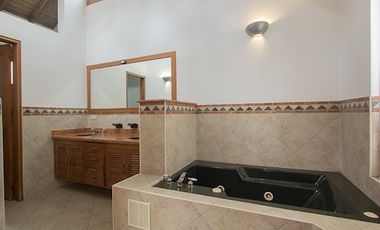 ARRIENDO de CASAS en LA CALERA