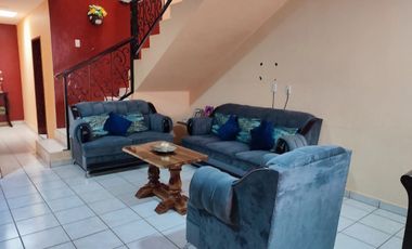 CASA DE OPORTUNIDAD EN VENTA EN ZONA CENTRO, COL. AMERICAS DE ARANDAS, JALISCO.