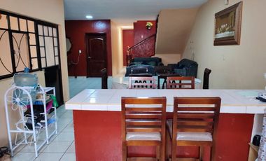 CASA DE OPORTUNIDAD EN VENTA EN ZONA CENTRO, COL. AMERICAS DE ARANDAS, JALISCO.