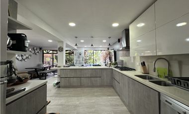 Casa en venta, El Poblado, Medellín
