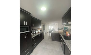 Casa de venta, 3 dormitorios, valle de los Chillos