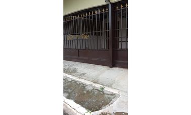 SE VENDE CASA  PRADERAS DE SAN LORENZO