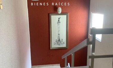 La Herradura.- Casa en venta, ideal para modernizar.