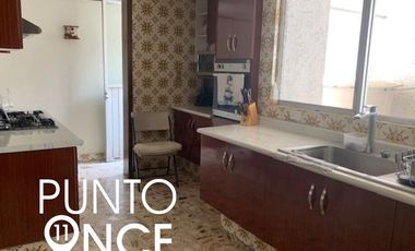 La Herradura.- Casa en venta, ideal para modernizar.