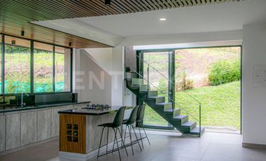 ALQUILER CASA EN EL LAGO CALIMA