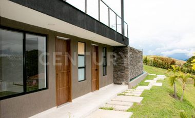 ALQUILER CASA EN EL LAGO CALIMA