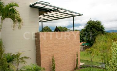 ALQUILER CASA EN EL LAGO CALIMA