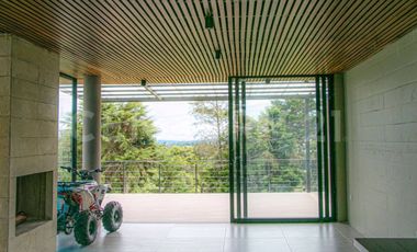 ALQUILER CASA EN EL LAGO CALIMA