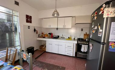 VENTA PH 3 AMBIENTES CON PATIO COCHERA Y PARRILLA