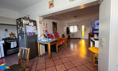 VENTA PH 3 AMBIENTES CON PATIO COCHERA Y PARRILLA