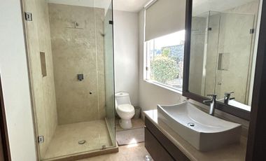 Casa en Venta en Laureles, Bosques de las Lomas