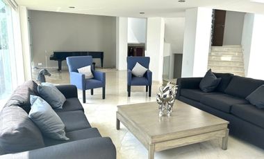 Casa en Venta en Laureles, Bosques de las Lomas