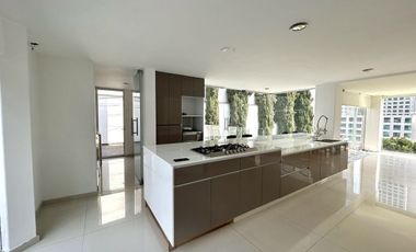 Casa en Venta en Laureles, Bosques de las Lomas