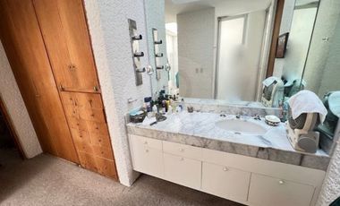 Casa en condominio en venta en Lomas de Reforma